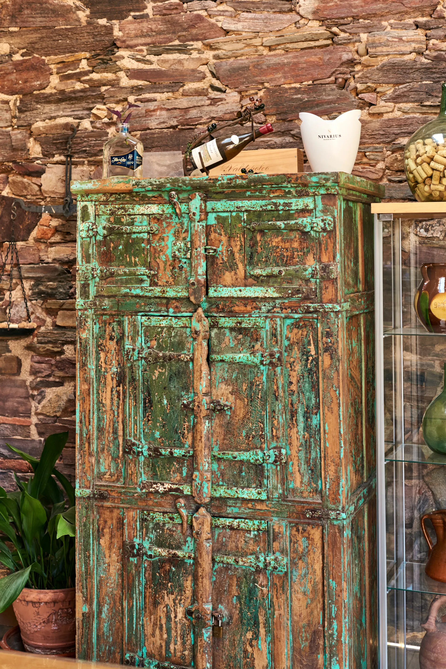 Puerta antigua restaurada